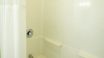 Drifting Sands Oceanfront Hotel