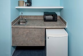 Drifting Sands Oceanfront Hotel