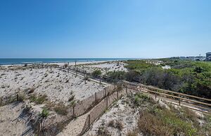 Drifting Sands Oceanfront Hotel