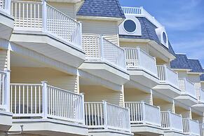 Drifting Sands Oceanfront Hotel