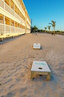 Drifting Sands Oceanfront Hotel