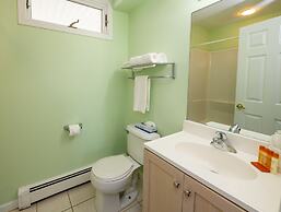 Drifting Sands Oceanfront Hotel