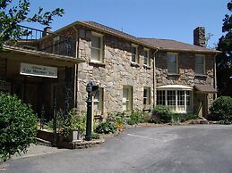 Echo Mountain Inn
