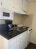 Blockade Runner Motor Inn