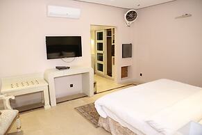 Chinar Family Resort