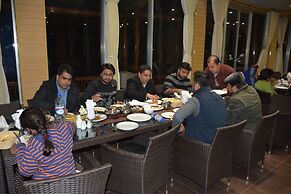 Chinar Family Resort