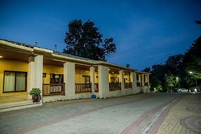 Chinar Family Resort