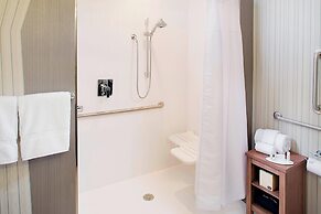 Courtyard by Marriott Dallas Carrollton