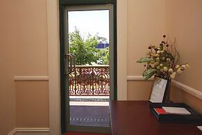 Mitchell River Tavern