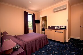 Mitchell River Tavern