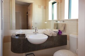 Mitchell River Tavern