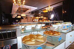 Queenco Hotel & Casino