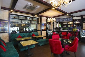 Queenco Hotel & Casino