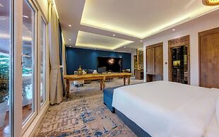 Queenco Hotel & Casino