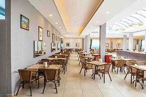 Belpoint Beach Hotel