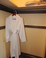 Champaign Garden Inn