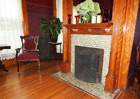 Champaign Garden Inn