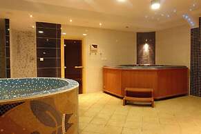 Winslow Infinity & Spa