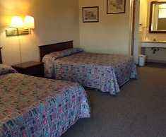 OYO Holiday Capri Motel & Rv Park