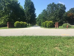 Country Music B&B Studios