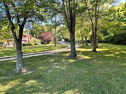 Country Music B&B Studios