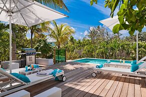 The Oasis at Grace Bay