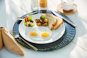 The Oasis at Grace Bay