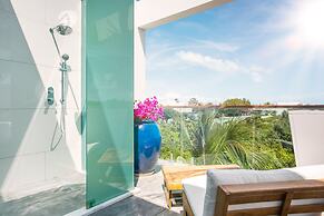 The Oasis at Grace Bay