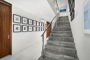 The Oasis at Grace Bay