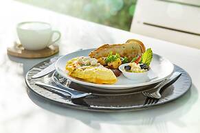 The Oasis at Grace Bay