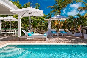 The Oasis at Grace Bay