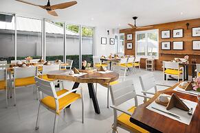 The Oasis at Grace Bay