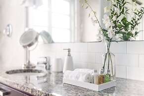 The Oasis at Grace Bay