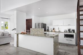 The Oasis at Grace Bay