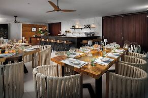 The Oasis at Grace Bay