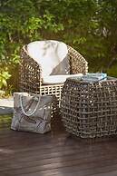 The Oasis at Grace Bay