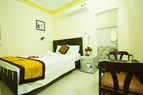 Riverside Pottery Village