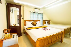 Riverside Pottery Village