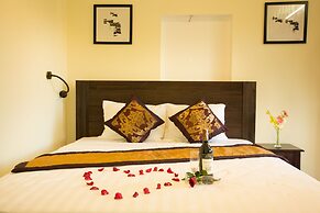 Riverside Pottery Village