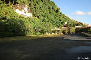 Splash Mountain Resort Hotel