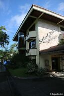 Splash Mountain Resort Hotel