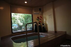 Splash Mountain Resort Hotel