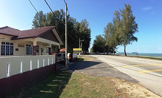 Semarak Beach Inn