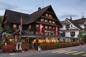 Swiss-Chalet Merlischachen - Historik Chalet-Hotel Lodge