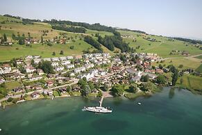 Swiss-Chalet Merlischachen - Historik Chalet-Hotel Lodge