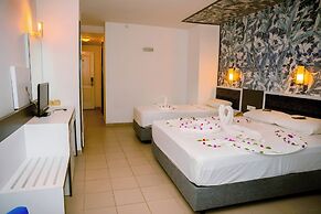Azak Beach Hotel