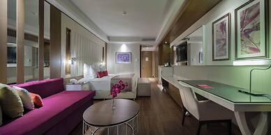 Trendy Lara Hotel