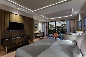 Trendy Lara Hotel