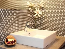 Born to Stay in Milfontes