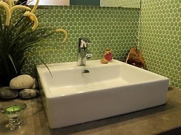 Born to Stay in Milfontes